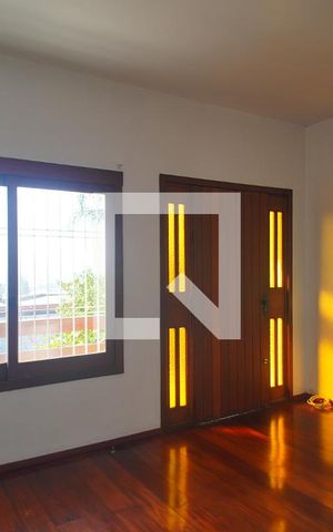 Casa à venda com 416m², 4 quartos e 2 vagas Casa à venda com 416m², 4 quartos e 2 vagasSala
