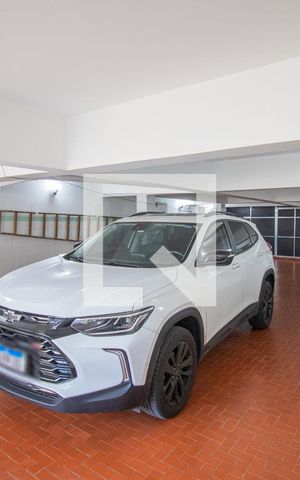 Casa à venda com 200m², 3 quartos e 4 vagas Casa à venda com 200m², 3 quartos e 4 vagasGaragem