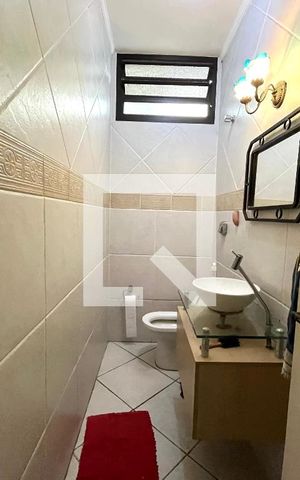 Casa para alugar com 465m², 5 quartos e 6 vagas Casa para alugar com 465m², 5 quartos e 6 vagasLavabo