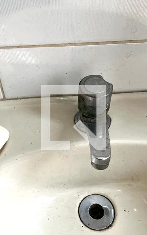 Casa para alugar com 465m², 5 quartos e 6 vagas Casa para alugar com 465m², 5 quartos e 6 vagasBanheiro de serviço