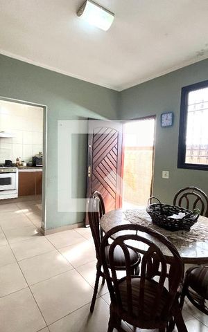 Casa para alugar com 465m², 5 quartos e 6 vagas Casa para alugar com 465m², 5 quartos e 6 vagasSala de Jantar