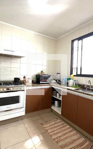 Casa para alugar com 465m², 5 quartos e 6 vagas Casa para alugar com 465m², 5 quartos e 6 vagasCozinha
