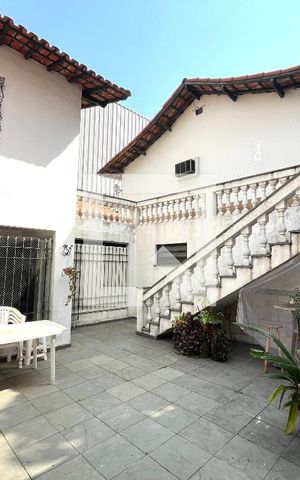 Casa para alugar com 465m², 5 quartos e 6 vagas Casa para alugar com 465m², 5 quartos e 6 vagasÁrea externa