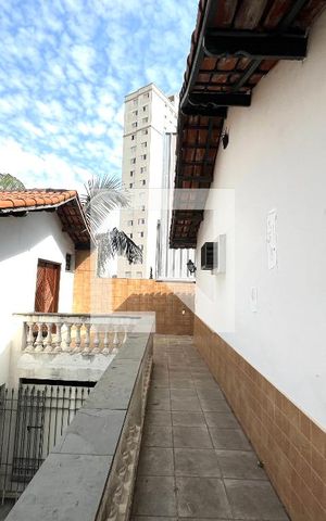 Casa para alugar com 465m², 5 quartos e 6 vagas Casa para alugar com 465m², 5 quartos e 6 vagasÁrea externa