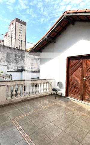 Casa para alugar com 465m², 5 quartos e 6 vagas Casa para alugar com 465m², 5 quartos e 6 vagasÁrea externa