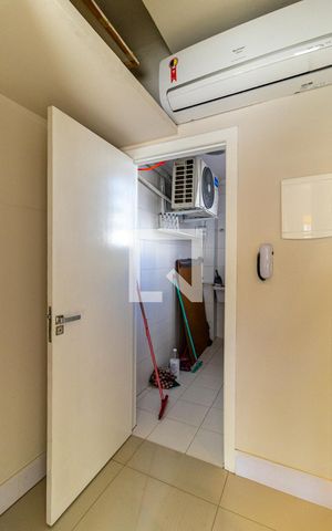Apartamento para alugar com 50m², 1 quarto e sem vagaCorredor