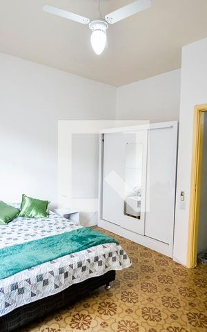 Casa para alugar com 190m², 4 quartos e 1 vaga Casa para alugar com 190m², 4 quartos e 1 vagaQuarto 1