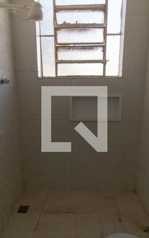 Casa à venda com 233m², 2 quartos e sem vaga Casa à venda com 233m², 2 quartos e sem vagaBanheiro