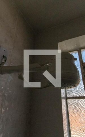 Casa à venda com 233m², 2 quartos e sem vaga Casa à venda com 233m², 2 quartos e sem vagaBanheiro