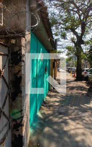 Casa à venda com 233m², 2 quartos e sem vaga Casa à venda com 233m², 2 quartos e sem vagaPlaquinha