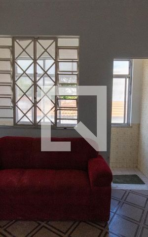 Casa à venda com 233m², 2 quartos e sem vaga Casa à venda com 233m², 2 quartos e sem vagaSala