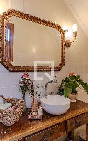 Casa para alugar com 250m², 3 quartos e 4 vagas Casa para alugar com 250m², 3 quartos e 4 vagasLavabo