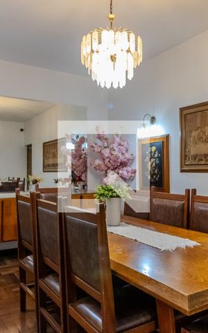 Casa para alugar com 250m², 3 quartos e 4 vagas Casa para alugar com 250m², 3 quartos e 4 vagasSala de Jantar