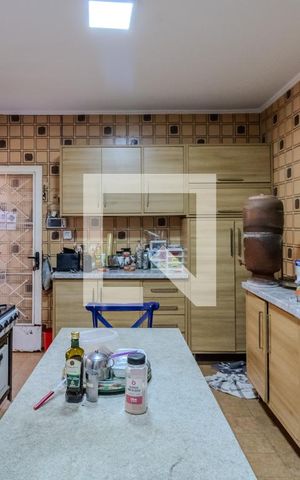 Casa para alugar com 250m², 3 quartos e 4 vagas Casa para alugar com 250m², 3 quartos e 4 vagasCozinha