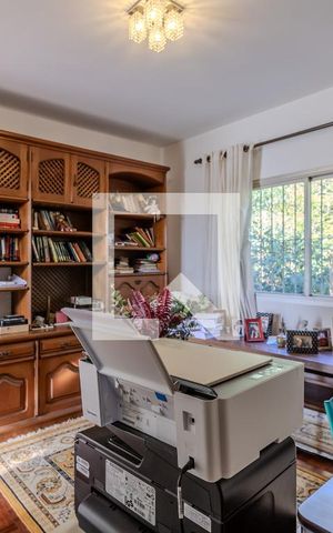 Casa para alugar com 250m², 3 quartos e 4 vagas Casa para alugar com 250m², 3 quartos e 4 vagasEscritório