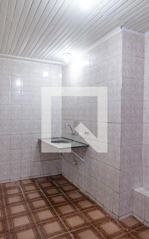 Casa para alugar com 45m², 1 quarto e sem vagav