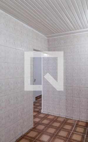 Casa para alugar com 45m², 1 quarto e sem vagaCozinha e área de serviço