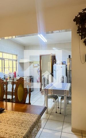 Casa para alugar com 150m², 3 quartos e 4 vagas Casa para alugar com 150m², 3 quartos e 4 vagasSala de Jantar