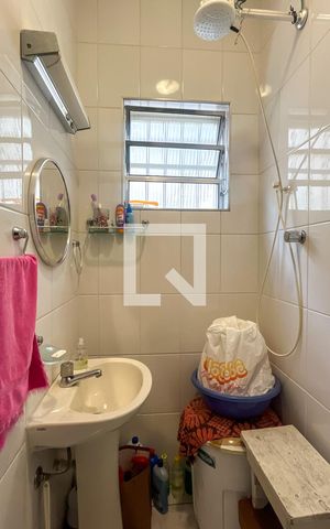 Casa para alugar com 150m², 3 quartos e 4 vagas Casa para alugar com 150m², 3 quartos e 4 vagasBanheiro 2