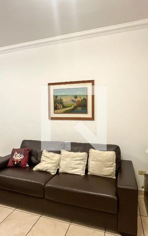 Casa para alugar com 150m², 3 quartos e 4 vagas Casa para alugar com 150m², 3 quartos e 4 vagasSala