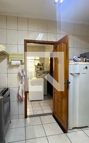 Casa para alugar com 150m², 3 quartos e 4 vagas Casa para alugar com 150m², 3 quartos e 4 vagasCozinha