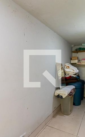 Casa à venda com 205m², 3 quartos e 2 vagasÁrea de Serviço
