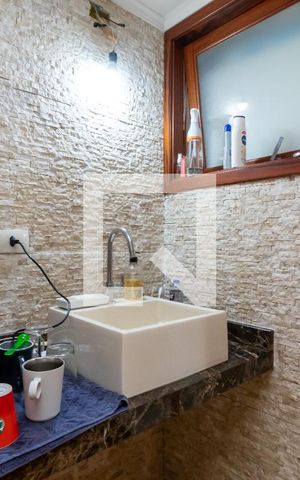 Casa à venda com 205m², 3 quartos e 2 vagasBanheiro 3