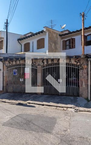Casa à venda com 205m², 3 quartos e 2 vagasFachada
