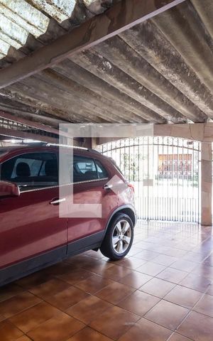 Casa à venda com 205m², 3 quartos e 2 vagasGaragem