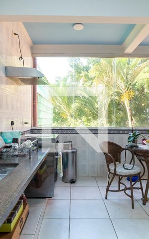 Casa à venda com 205m², 3 quartos e 2 vagasCozinha