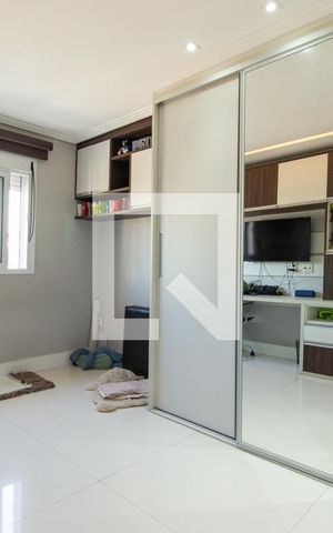 Casa de condomínio à venda com 464m², 4 quartos e 4 vagas Casa de condomínio à venda com 464m², 4 quartos e 4 vagasSuíte 2
