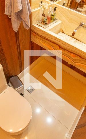 Casa de condomínio à venda com 464m², 4 quartos e 4 vagas Casa de condomínio à venda com 464m², 4 quartos e 4 vagasLavabo