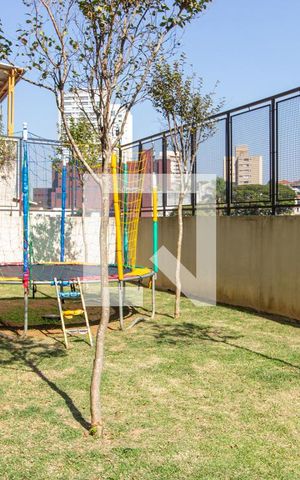 Casa de condomínio à venda com 464m², 4 quartos e 4 vagas Casa de condomínio à venda com 464m², 4 quartos e 4 vagasÁrea comum - Playground