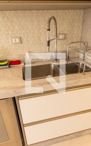 Casa de condomínio à venda com 464m², 4 quartos e 4 vagas Casa de condomínio à venda com 464m², 4 quartos e 4 vagasCozinha