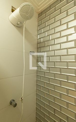 Casa de condomínio à venda com 464m², 4 quartos e 4 vagas Casa de condomínio à venda com 464m², 4 quartos e 4 vagasÁrea de Serviço