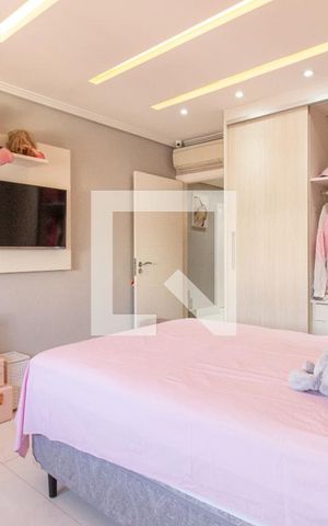 Casa de condomínio à venda com 464m², 4 quartos e 4 vagas Casa de condomínio à venda com 464m², 4 quartos e 4 vagasQuarto 2