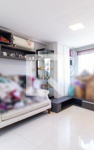 Casa de condomínio à venda com 464m², 4 quartos e 4 vagas Casa de condomínio à venda com 464m², 4 quartos e 4 vagasQuarto 3