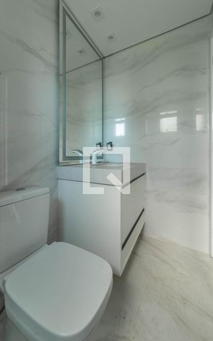Apartamento à venda com 168m², 3 quartos e 3 vagas Apartamento à venda com 168m², 3 quartos e 3 vagasBanheiro da Suíte 1