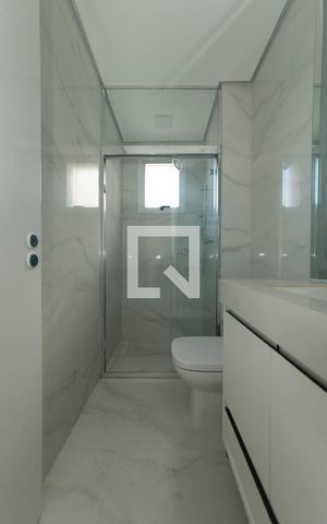 Apartamento à venda com 168m², 3 quartos e 3 vagas Apartamento à venda com 168m², 3 quartos e 3 vagasBanheiro da Suíte 2