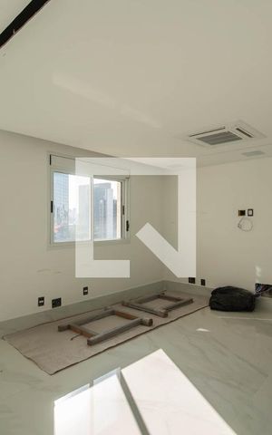 Apartamento à venda com 168m², 3 quartos e 3 vagas Apartamento à venda com 168m², 3 quartos e 3 vagasSala