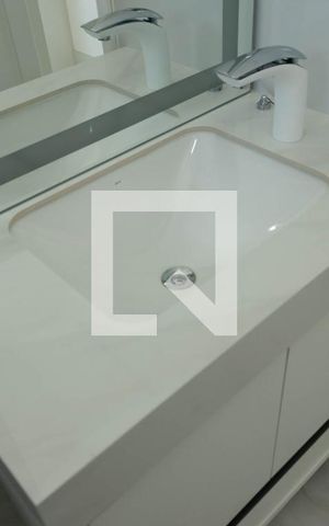 Apartamento à venda com 168m², 3 quartos e 3 vagas Apartamento à venda com 168m², 3 quartos e 3 vagasBanheiro da Suíte 2