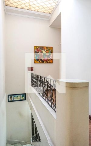 Casa à venda com 367m², 3 quartos e 2 vagasCorredor dos quartos