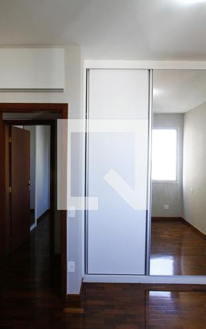 Apartamento à venda com 140m², 4 quartos e 2 vagasSuíte