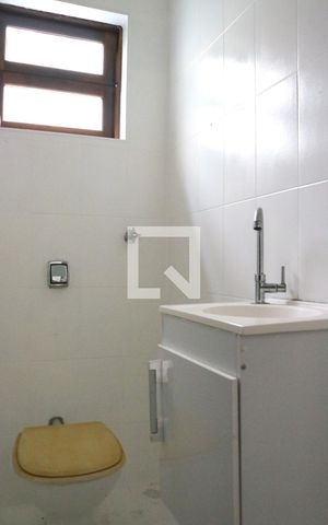 Casa à venda com 164m², 4 quartos e 4 vagasBanheiro