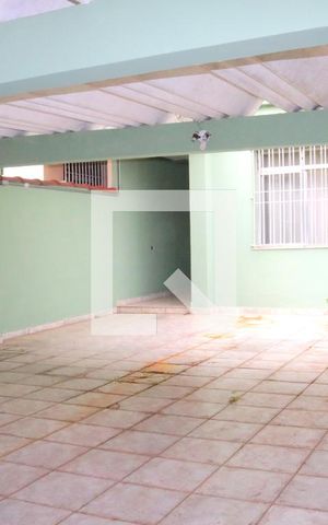 Casa à venda com 164m², 4 quartos e 4 vagasQuintal / Garagem para 4 carros