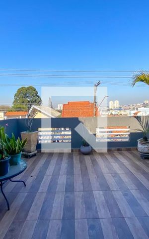 Casa à venda com 231m², 4 quartos e 3 vagas Casa à venda com 231m², 4 quartos e 3 vagasVaranda do Sótão