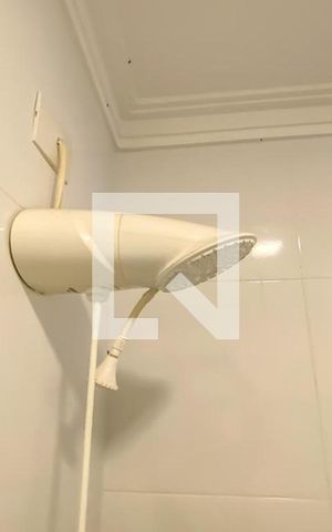 Casa à venda com 231m², 4 quartos e 3 vagas Casa à venda com 231m², 4 quartos e 3 vagasBanheiro de Serviço
