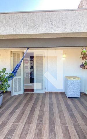 Casa à venda com 231m², 4 quartos e 3 vagas Casa à venda com 231m², 4 quartos e 3 vagasVaranda do Sótão