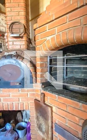Casa à venda com 231m², 4 quartos e 3 vagas Casa à venda com 231m², 4 quartos e 3 vagasChurrasqueira 1