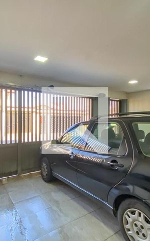 Casa à venda com 231m², 4 quartos e 3 vagas Casa à venda com 231m², 4 quartos e 3 vagasGaragem